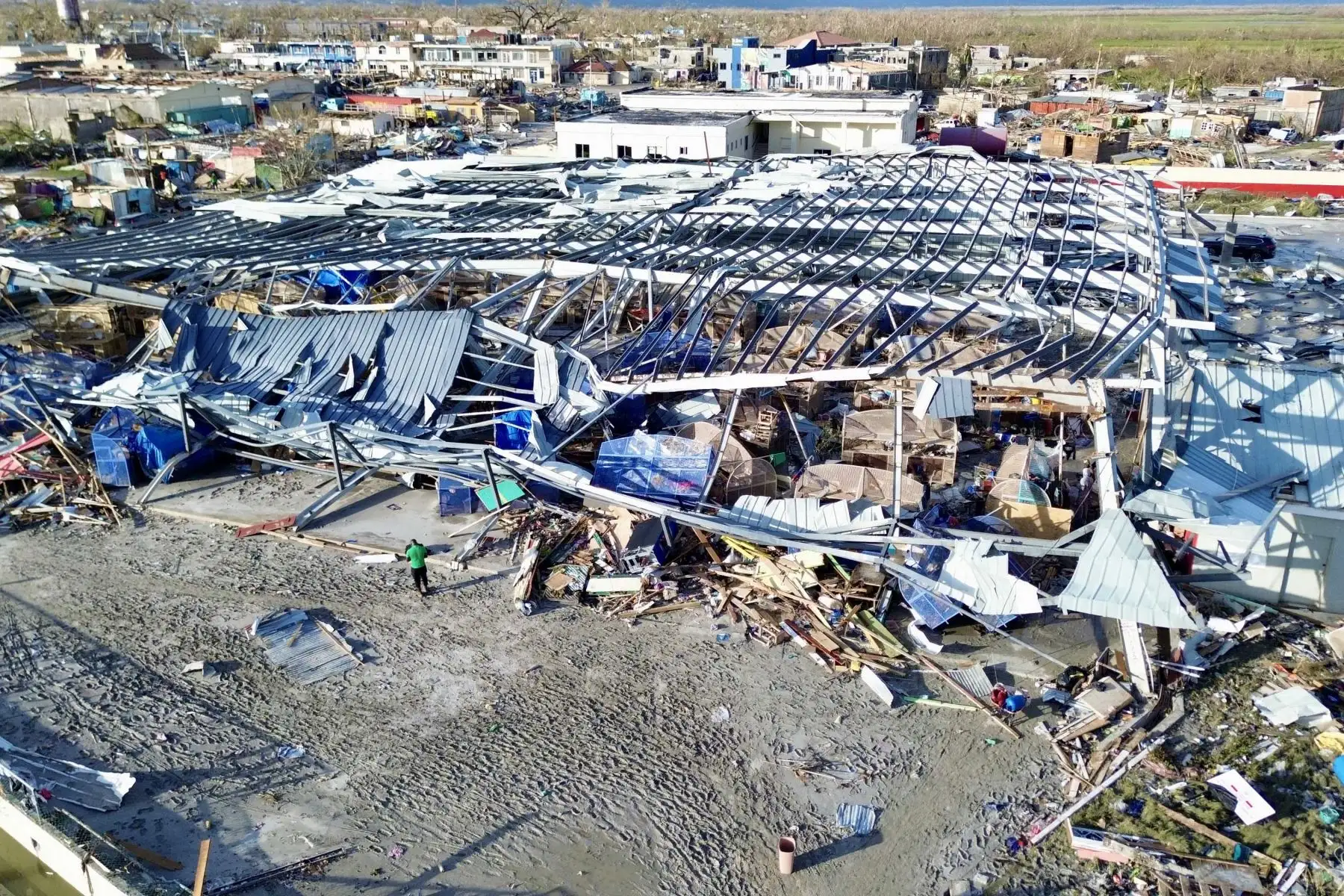 El huracán Melissa deja al menos 32 personas muertas a su paso por el Caribe, con veintitrés fallecidos en Haití, cuatro en Jamaica, el mismo número en Panamá y uno en República Dominicana, además de un rastro de destrucción, que golpeó también con dureza este miércoles a Cuba. Foto: AFP El huracán Melissa deja al menos 32 personas muertas a su paso por el Caribe, con veintitrés fallecidos en Haití, cuatro en Jamaica, el mismo número en Panamá y uno en República Dominicana, además de un rastro de destrucción, que golpeó también con dureza este miércoles a Cuba. Foto: AFP