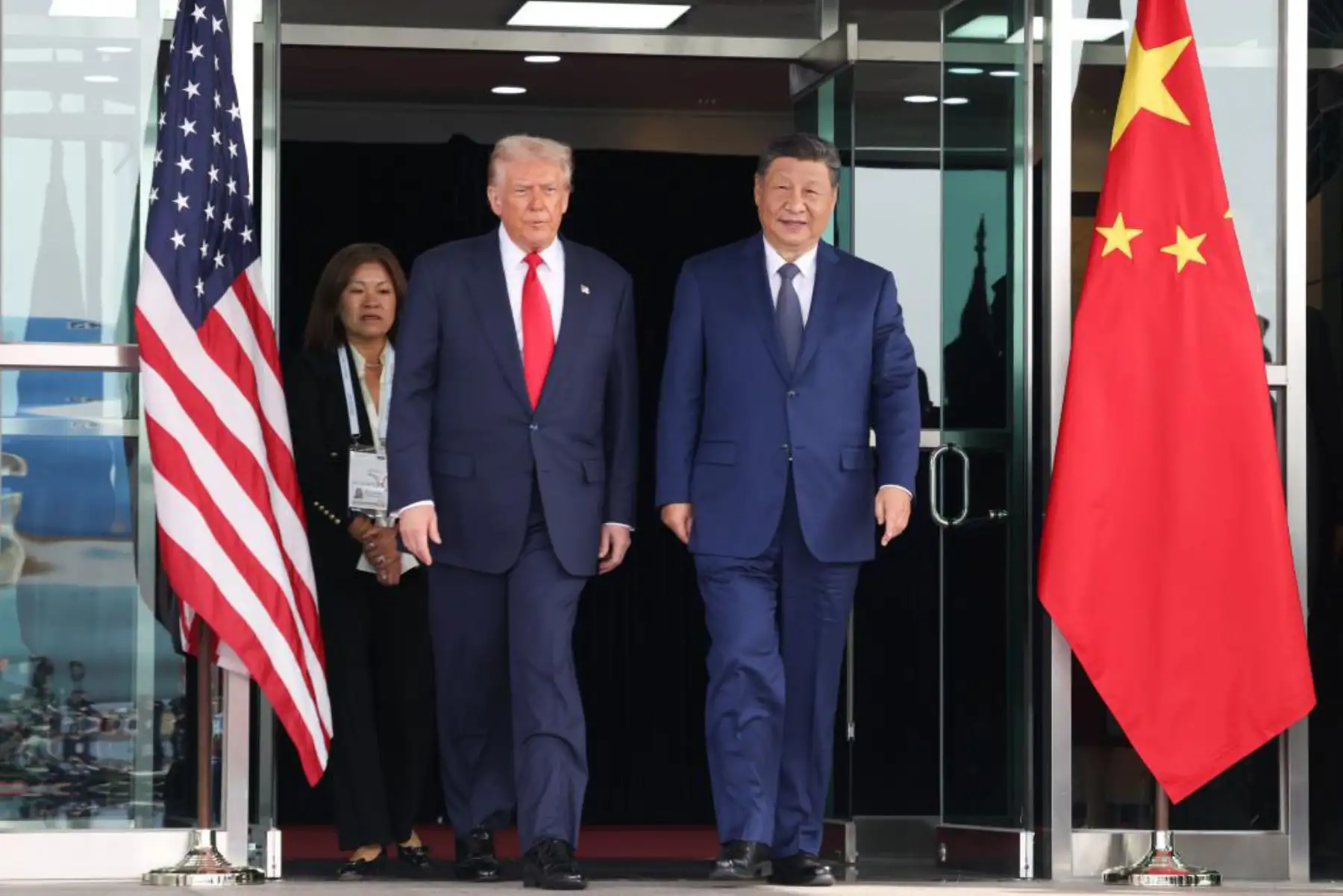El presidente chino, Xi Jinping, se reunió hoy jueves aquí con su homólogo estadounidense, Donald Trump, para intercambiar puntos de vista sobre las relaciones bilaterales y asuntos de interés común. Foto: Xinhua/Shen Hong El presidente chino, Xi Jinping, se reunió hoy jueves aquí con su homólogo estadounidense, Donald Trump, para intercambiar puntos de vista sobre las relaciones bilaterales y asuntos de interés común. Foto: Xinhua/Shen Hong