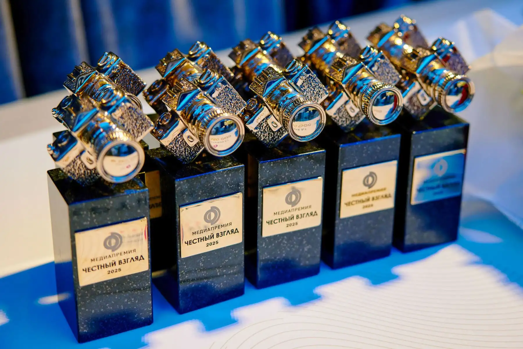 Rusia conmemoró los 100 años de su diplomacia pública con la cuarta edición del Honest View Media Award, organizado por Rossotrudnichestvo. El certamen reunió a más de cien periodistas de todo el mundo y recibió 821 postulaciones de 75 países. Entre los nominados destacó el peruano Luis Iparraguirre, autor de una crónica sobre el papel de la fotografía en la memoria histórica de la Segunda Guerra Mundial. Foto: ANDINA/Luis Iparraguirre Rusia conmemoró los 100 años de su diplomacia pública con la cuarta edición del Honest View Media Award, organizado por Rossotrudnichestvo. El certamen reunió a más de cien periodistas de todo el mundo y recibió 821 postulaciones de 75 países. Entre los nominados destacó el peruano Luis Iparraguirre, autor de una crónica sobre el papel de la fotografía en la memoria histórica de la Segunda Guerra Mundial. Foto: ANDINA/Luis Iparraguirre