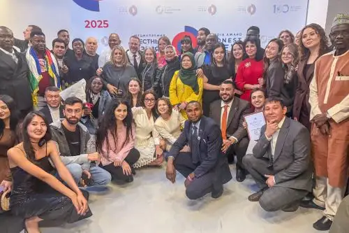 Rusia y los 100 años de la diplomacia pública: más de 800 proyectos periodísticos de 75 países participaron en el Honest View Media Award 2025