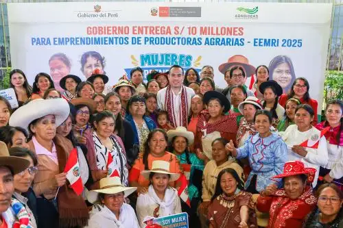Gobierno impulsa autonomía económica de mujeres rurales con entrega de subvenciones por cerca de S/ 10 millones