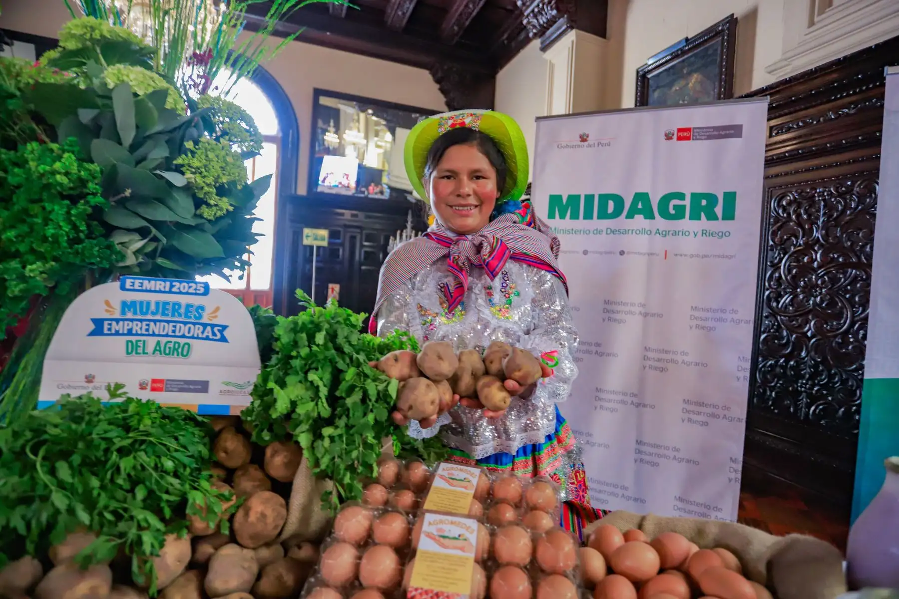El Gobierno del Perú, a través del presidente de la República, José Jerí, impulsa la autonomía económica de mujeres rurales con la entrega de subvenciones por cerca de S/ 10 millones, durante una ceremonia realizada en Palacio de Gobierno. Foto: ANDINA/Presidencia El Gobierno del Perú, a través del presidente de la República, José Jerí, impulsa la autonomía económica de mujeres rurales con la entrega de subvenciones por cerca de S/ 10 millones, durante una ceremonia realizada en Palacio de Gobierno. Foto: ANDINA/Presidencia