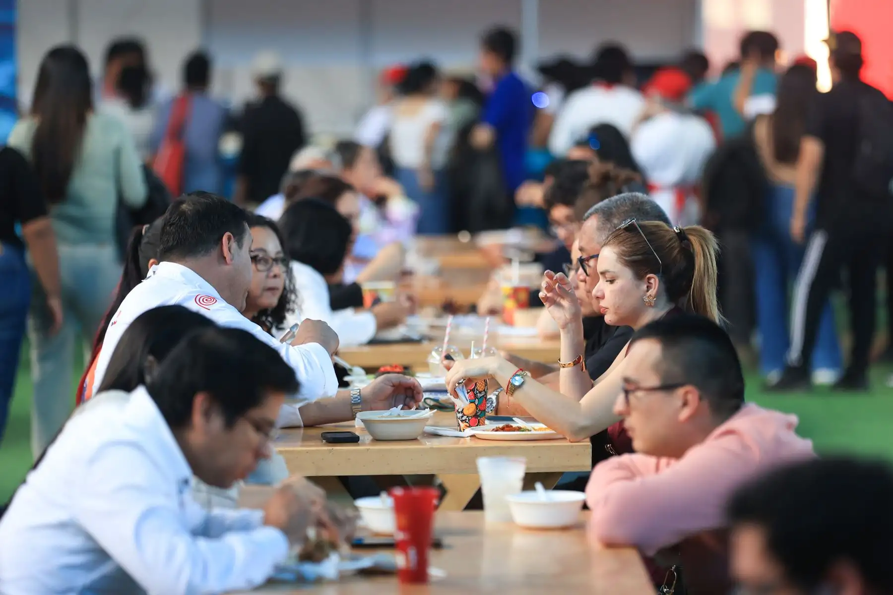 Feria gastronómica Perú Mucho Gusto abrió hoy sus puertas al público en la explanada de la Costa Verde, en Magdalena del Mar. Foto: ANDINA/Jhonel Rodríguez Robles Feria gastronómica Perú Mucho Gusto abrió hoy sus puertas al público en la explanada de la Costa Verde, en Magdalena del Mar. Foto: ANDINA/Jhonel Rodríguez Robles