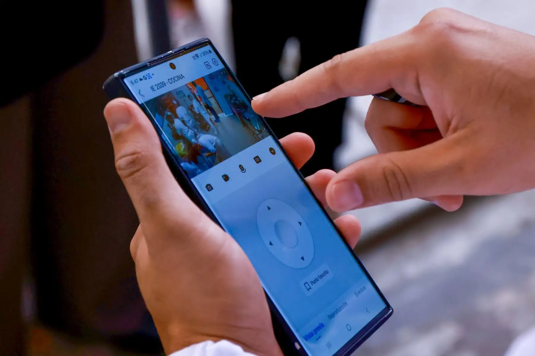 El presidente de la República, José Jerí Oré, junto con la ministra de Desarrollo e Inclusión Social, Lesly Shica, participaron en la preparación del desayuno de los estudiantes de la I.E.I. Bella Aurora, en Puente Piedra. Foto: ANDINA/Prensa Presidencia El presidente de la República, José Jerí Oré, junto con la ministra de Desarrollo e Inclusión Social, Lesly Shica, participaron en la preparación del desayuno de los estudiantes de la I.E.I. Bella Aurora, en Puente Piedra. Foto: ANDINA/Prensa Presidencia