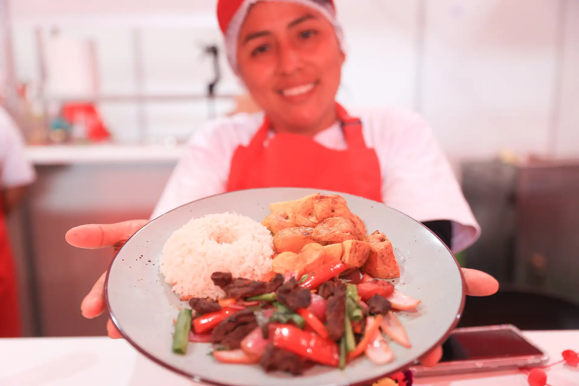 Lomo Saltado del restaurant Sabores de Fuego y Piedra es parte de la Feria gastronómica Perú Mucho Gusto. Foto: ANDINA/Jhonel Rodríguez Robles Lomo Saltado del restaurant Sabores de Fuego y Piedra es parte de la Feria gastronómica Perú Mucho Gusto. Foto: ANDINA/Jhonel Rodríguez Robles