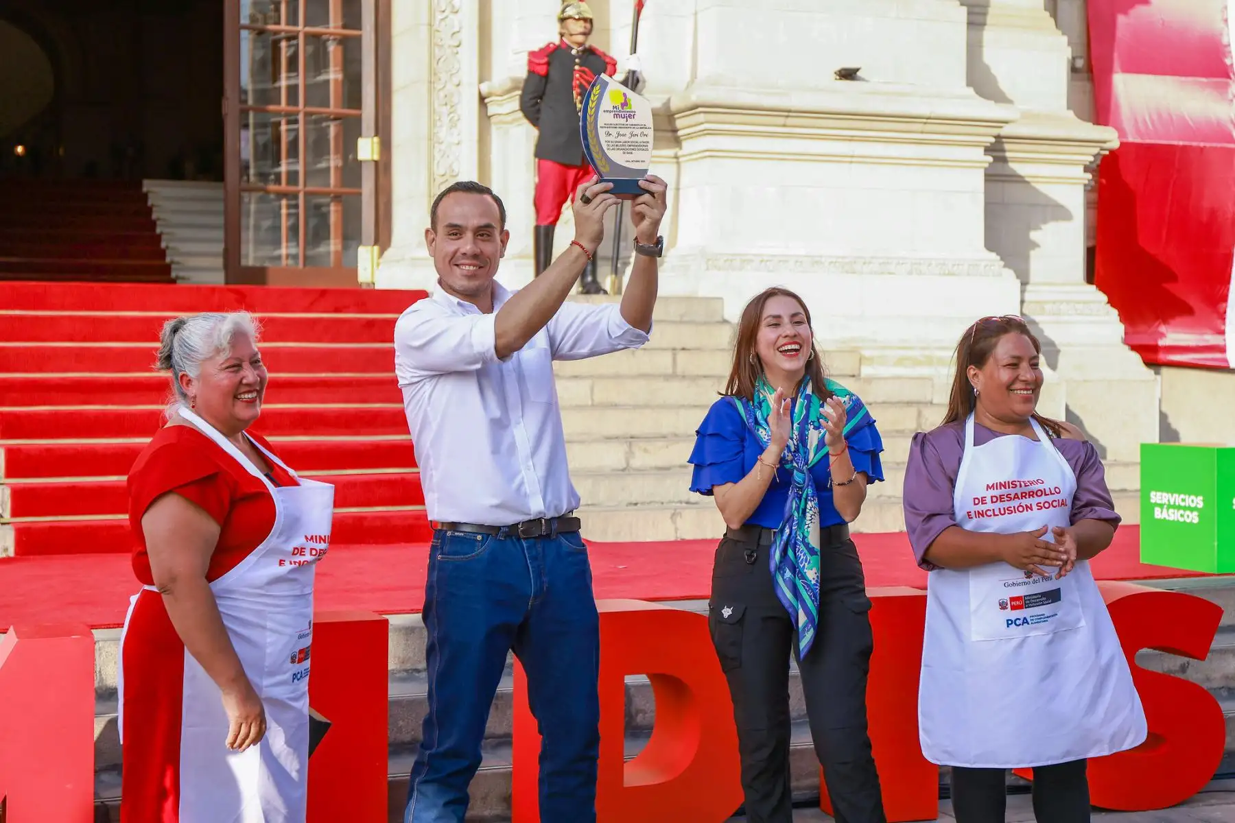 Presidente José Jerí anuncio de incremento del presupuesto del Programa de Complementación Alimentaria (PCA) para mejorar la alimentación de comedores y ollas comunes. Foto: ANDINA/Prensa Presidencia Presidente José Jerí anuncio de incremento del presupuesto del Programa de Complementación Alimentaria (PCA) para mejorar la alimentación de comedores y ollas comunes. Foto: ANDINA/Prensa Presidencia