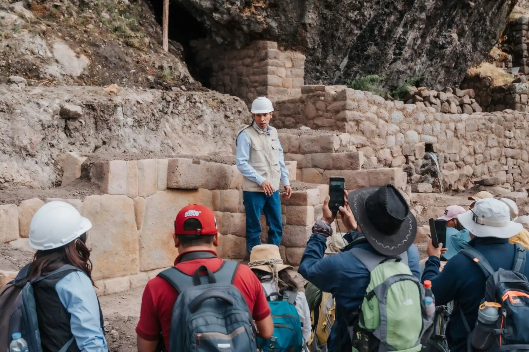 Waqrapukara, cuyo nombre se investiga, al ser llamada también por los habitantes en las faldas de la gran fortaleza, como “Llamapukara” o “Wakapukara”, ES un espacio religioso, donde se entregaron ofrendas en honor al Dios Wiracocha, dios supremo, hacedor del mundo. Foto: ANDINA/Percy Hurtado Santillán Waqrapukara, cuyo nombre se investiga, al ser llamada también por los habitantes en las faldas de la gran fortaleza, como “Llamapukara” o “Wakapukara”, ES un espacio religioso, donde se entregaron ofrendas en honor al Dios Wiracocha, dios supremo, hacedor del mundo. Foto: ANDINA/Percy Hurtado Santillán