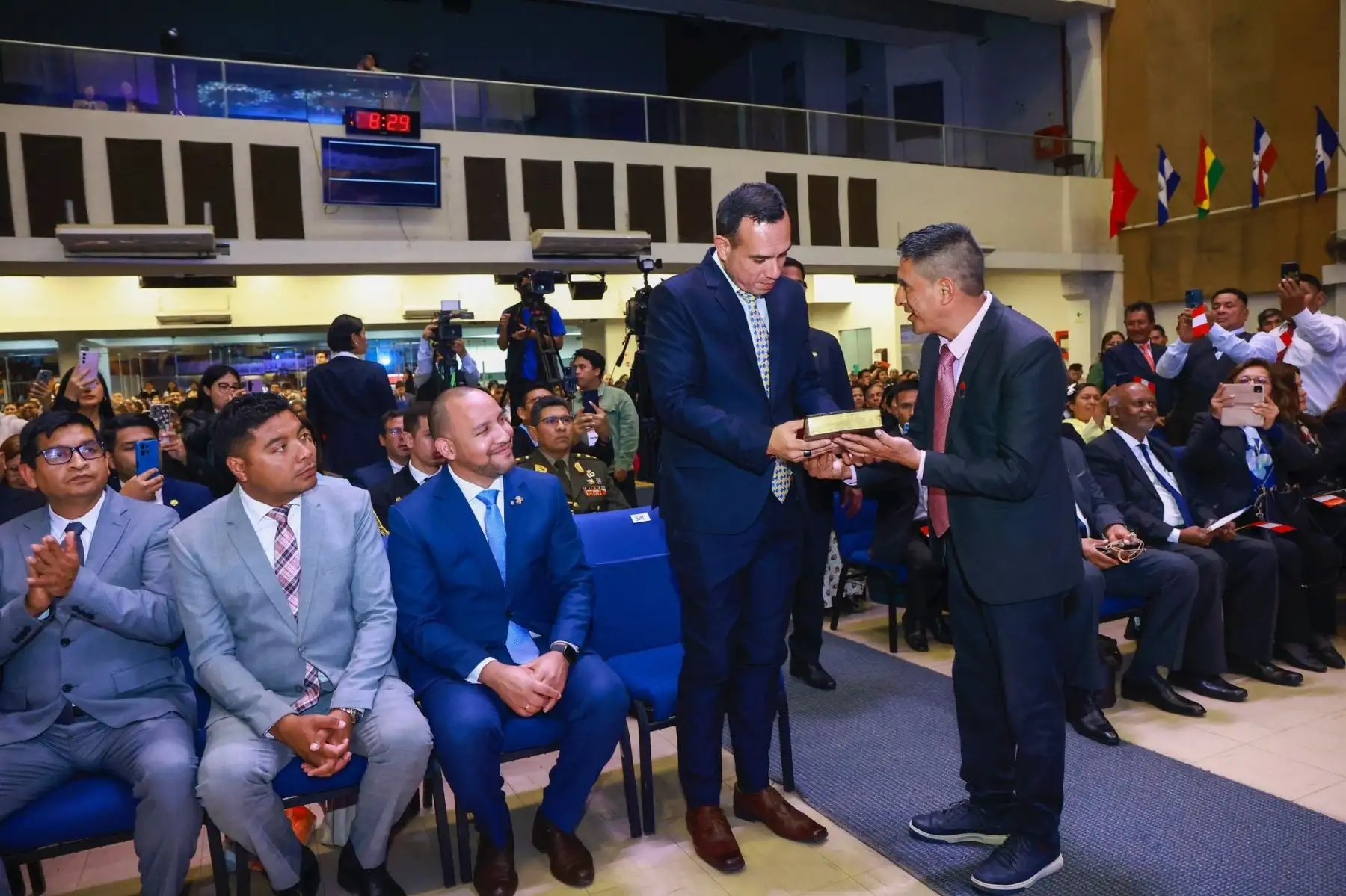 El presidente de la República José Jerí Oré participó en la ceremonia de acción de gracias por el Día Nacional de las Iglesias Cristianas Evangélicas en el Perú, organizada por la Federación de Iglesias Cristianas Evangélicas del Perú, Fe del Perú. Foto: ANDINA/Prensa Presidencia El presidente de la República José Jerí Oré participó en la ceremonia de acción de gracias por el Día Nacional de las Iglesias Cristianas Evangélicas en el Perú, organizada por la Federación de Iglesias Cristianas Evangélicas del Perú, Fe del Perú. Foto: ANDINA/Prensa Presidencia