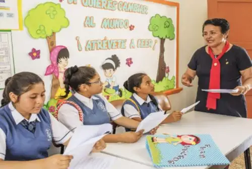 En noviembre se entrega el segundo tramo de incremento para docentes de educación básica y técnico-productiva. Foto: