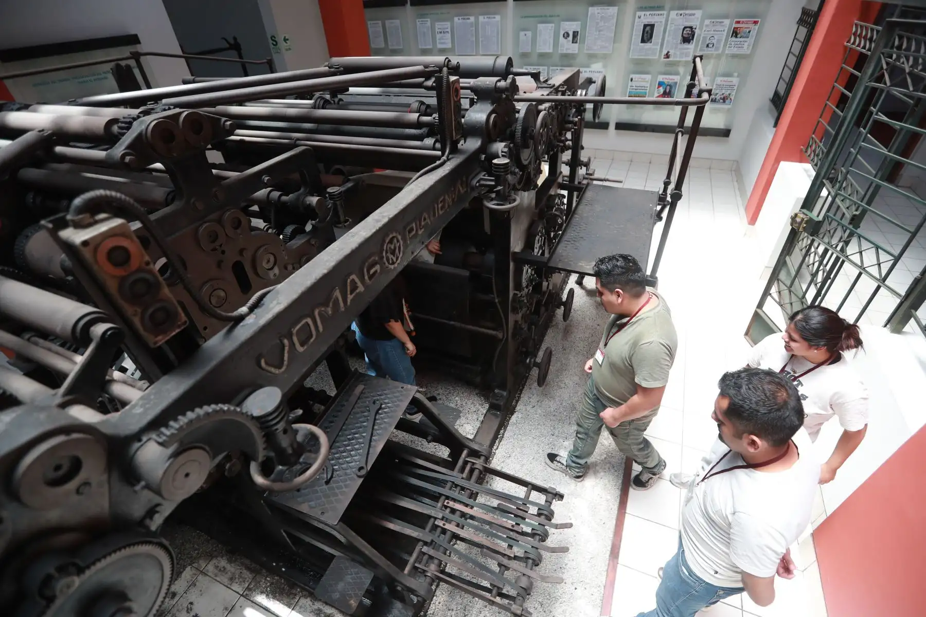 Visitantes a el museo Gráfico del Diario Oficial El Peruano. Foto: ANDINA / Lino Chipana Obregón