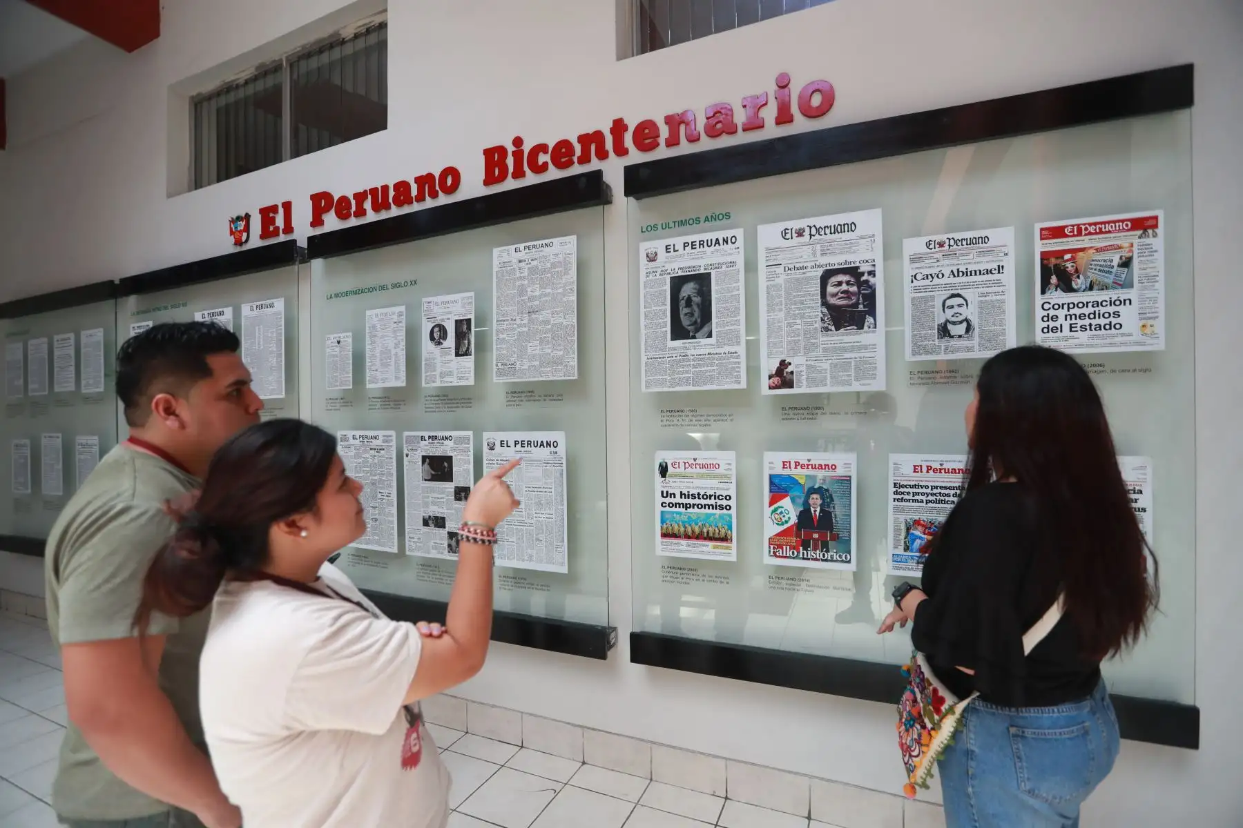 Visitantes a el museo Gráfico del Diario Oficial El Peruano. Foto: ANDINA / Lino Chipana Obregón