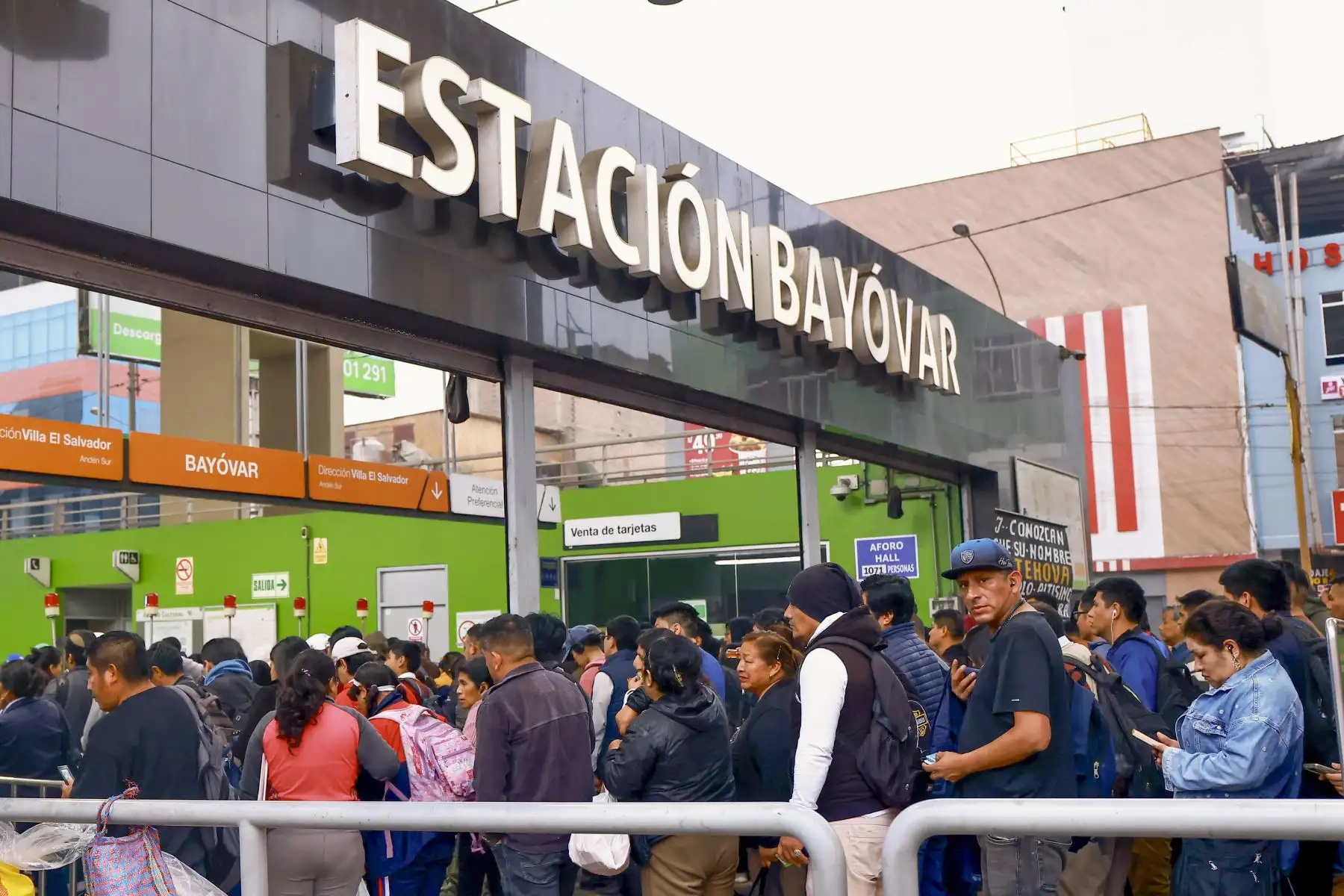 Presidente José Jerí supervisó operativo de seguridad en estaciones del Metro en San Juan de Lurigancho. Foto: ANDINA/Prensa Presidencia