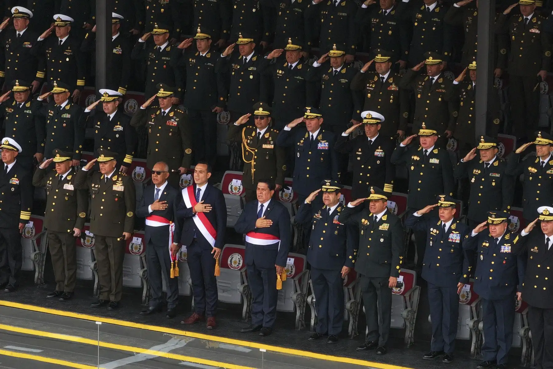 Reconocimiento al presidente José Jerí Oré, como Jefe Supremo de las Fuerzas Armadas y Policía Nacional del Perú. Foto: ANDINA/Prensa Presidencia