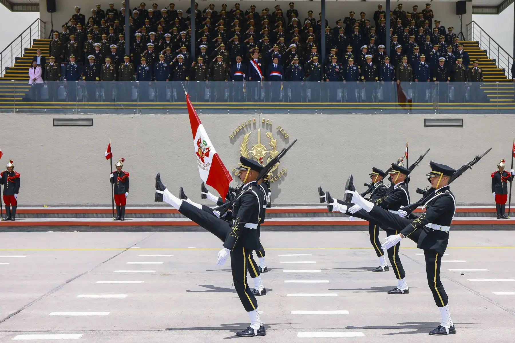 Reconocimiento al presidente José Jerí Oré, como Jefe Supremo de las Fuerzas Armadas y Policía Nacional del Perú. Foto: ANDINA/Prensa Presidencia
