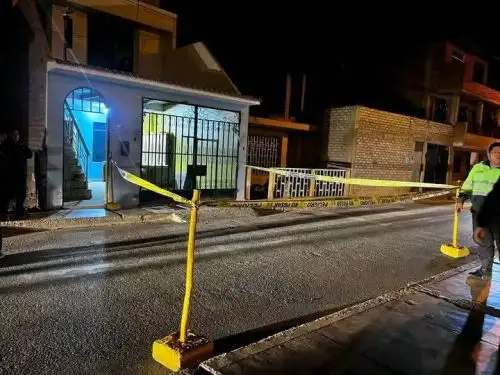 Desconocidos detonan explosivo en vivienda del alcalde provincial de Huarmey, en un presunto caso de extorsión en esa provincia ubicada en Áncash. ANDINA/Difusión
