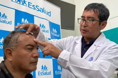 A José Chumpitaz le diagnosticaron tumor fronto-orbito-cerebral que comprometía el hueso frontal, la órbita ocular, el ojo derecho, seno fronto-etmoidal y parte anterior del cerebro. (Foto: EsSalud)