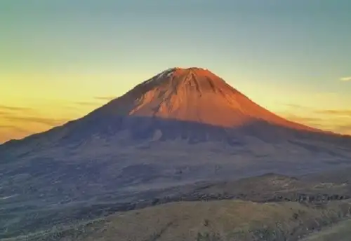 El IGP y diversas municipalidades de Arequipa refuerzan eL trabajo conjunto de preparación ante una posible erupción del volcán Misti. ANDINA/Difusión