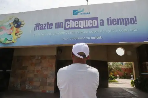 “El 85% de los casos que detectamos en la institución llegan en etapas avanzadas”, lamenta cirujano del INEN. Foto: ANDINA/Juan Carlos Guzmán