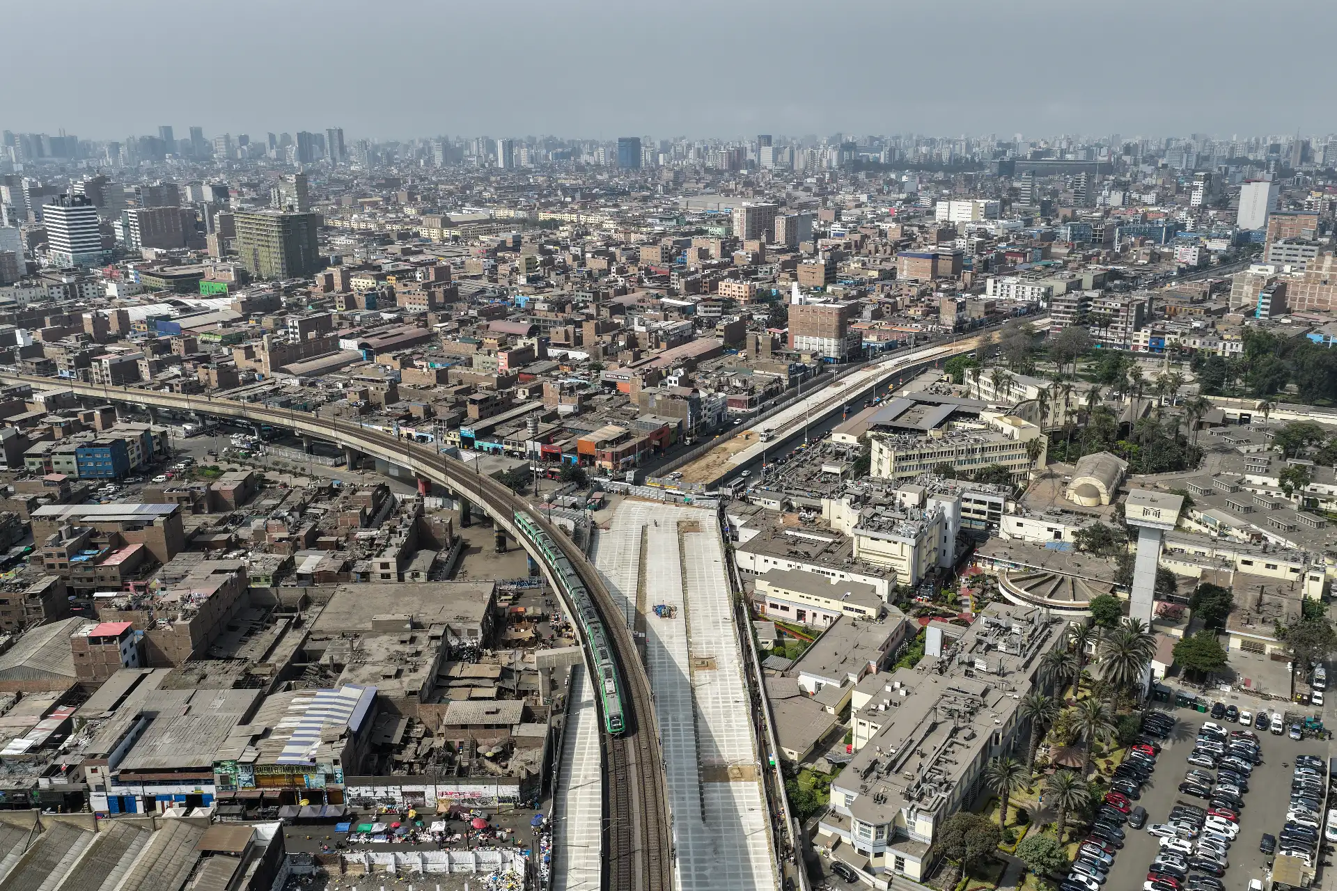 Continúan las obras del nuevo corredor vial que unirá la Línea 1 y el Metropolitano