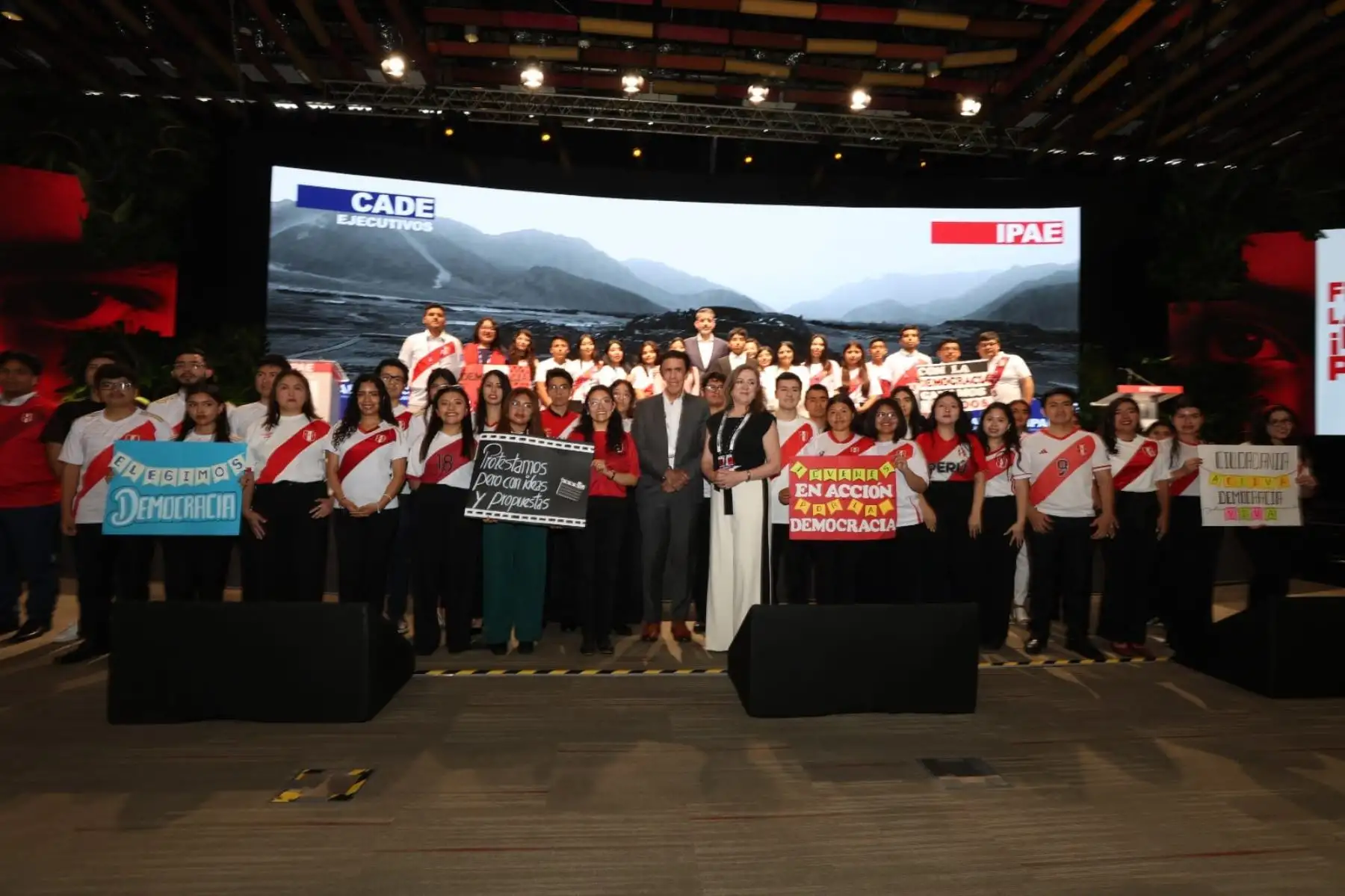 CADE 2025: jóvenes líderes promovieron ciudadanía activa en defensa de la democracia