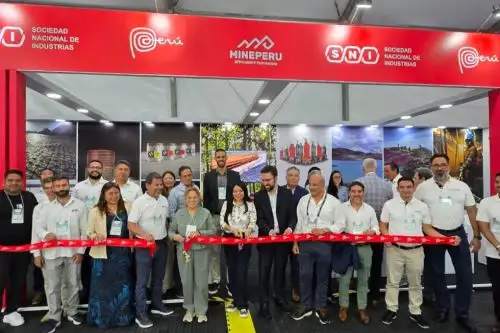 Delegación de empresas peruanas en la feria minera EXPOSIBRAM 2025 en Brasil. ANDINA/Difusión
