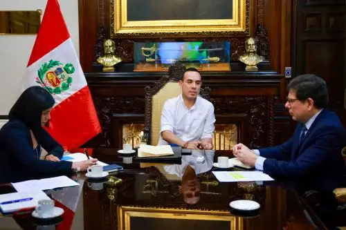Presidente José Jerí sostiene reunión con presidente de ASBANC