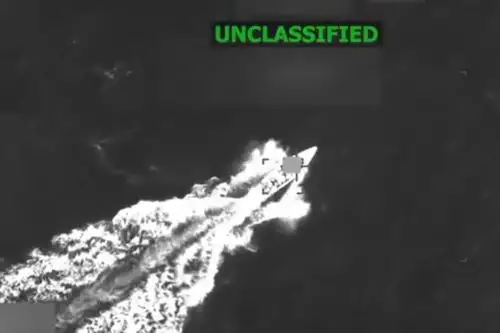 Captura de pantalla del video difundido tras el ataque a una embarcación en el Caribe. Imagen: X.