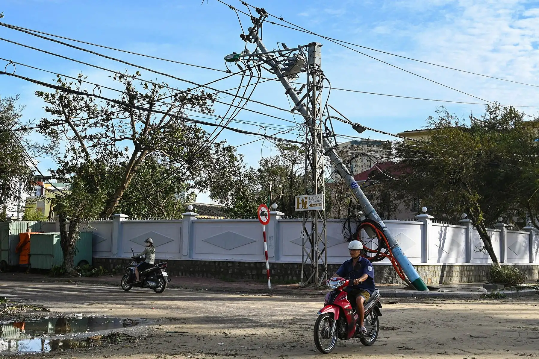 Del total de muertes, 139 se registraron en Cebú, la zona más afectada por Kalmaegi, que cruzó entre el martes y el miércoles el país con vientos huracanados e intensas precipitaciones que impactaron a unas 360 localidades. Foto: AFP