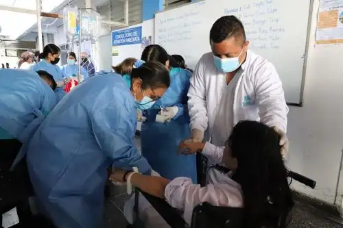 Un total de 62 trabajadores de un fundo agrícola de Ica resultaron afectados por una intoxicación masiva. Ellos fueron atendidos de emergencia en los hospitales de EsSalud en Ica. ANDINA/Difusión