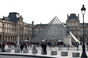 Continúa la investigación para recuperar las joyas de la corona de Francia robadas el 19 de octubre pasado, valoradas en 88 millones de euros, del Museo de Louvre. Foto: AFP