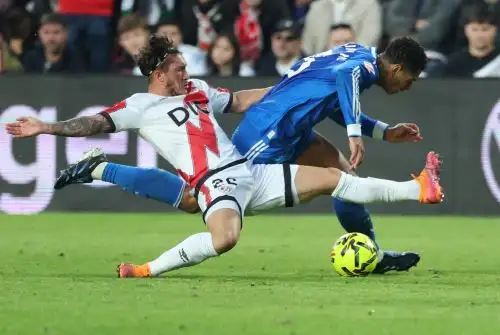 Real Madrid empata 0-0 en su visita al Rayo Vallecano por la Liga Española.