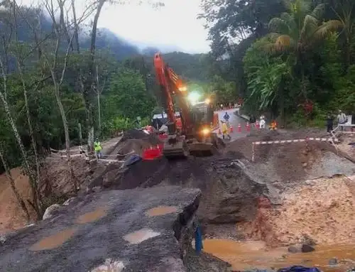 El tránsito en la carretera Tarapoto - Yurimaguas se encuentra interrumpido desde el sábado 8 debido al colapso de la plataforma a causa de las lluvias intensas que se registran en la zona. ANDINA/Difusión