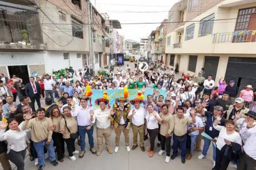Las pistas y veredas en el distrito de Pillco Marca, región Huánuco, fueron ejecutadas con una inversión de S/8.9 millones. Foto: MVCS