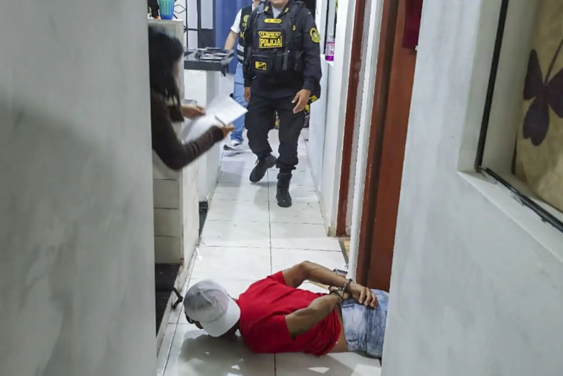 El presidente de la república, José Jerí, supervisó un operativo que permitió la captura de la presunta organización criminal “Los Gallegos del Hampa”, realizado en el distrito de Independencia en el marco del estado de emergencia en Lima y Callao decretado por el Gobierno. Foto: ANDINA/Prensa Presidencia