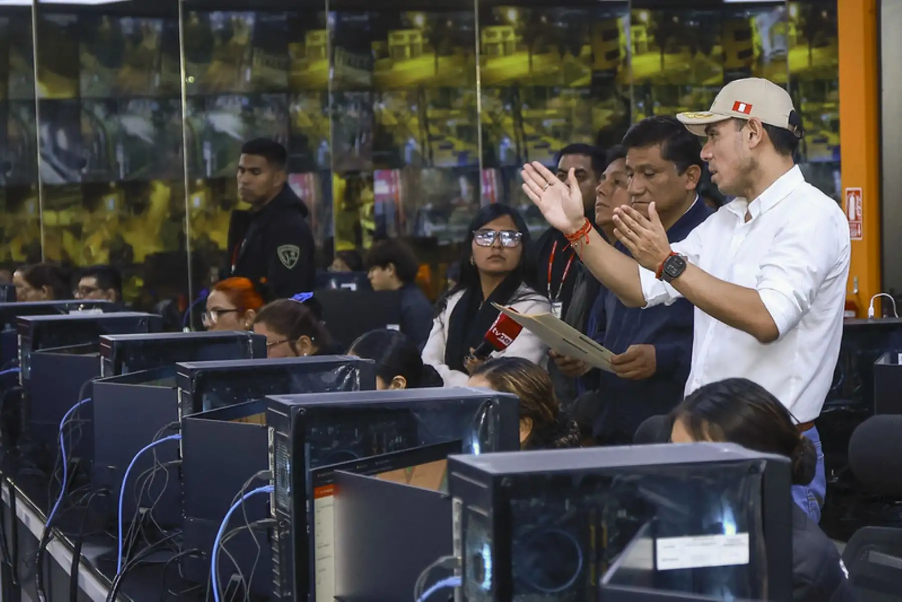 Presidente José Jerí supervisa operativo en Los Olivos y visita a la central de videovigilancia. Foto: ANDINA/ Prensa Presidencia