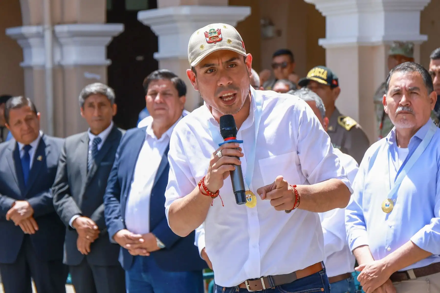 Presidente de la república, José Jerí Oré, participó en el izamiento de bandera y entonación del himno nacional en la Gran Unidad Leoncio Prado. Foto: ANDINA/ Prensa Presidencia