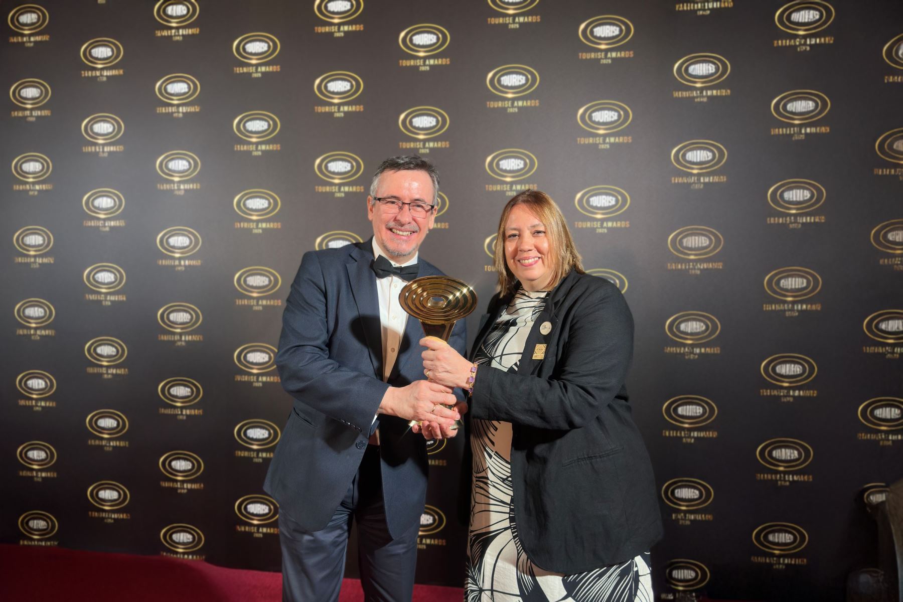 Reconocimiento lo recibió la viceministra de Turismo, Aracelly Laca, en evento realizado en Riad, Arabia Saudita. Foto: ANDINA/Difusión MINCETUR