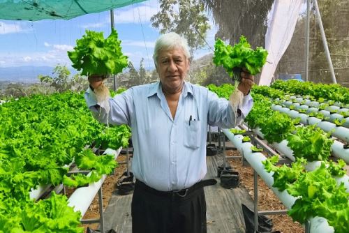 Don Rolando Mendoza tras su operación y solo tres días de recuperación, comenzó a ver nuevamente con claridad, abriendo una nueva etapa llena de oportunidades.