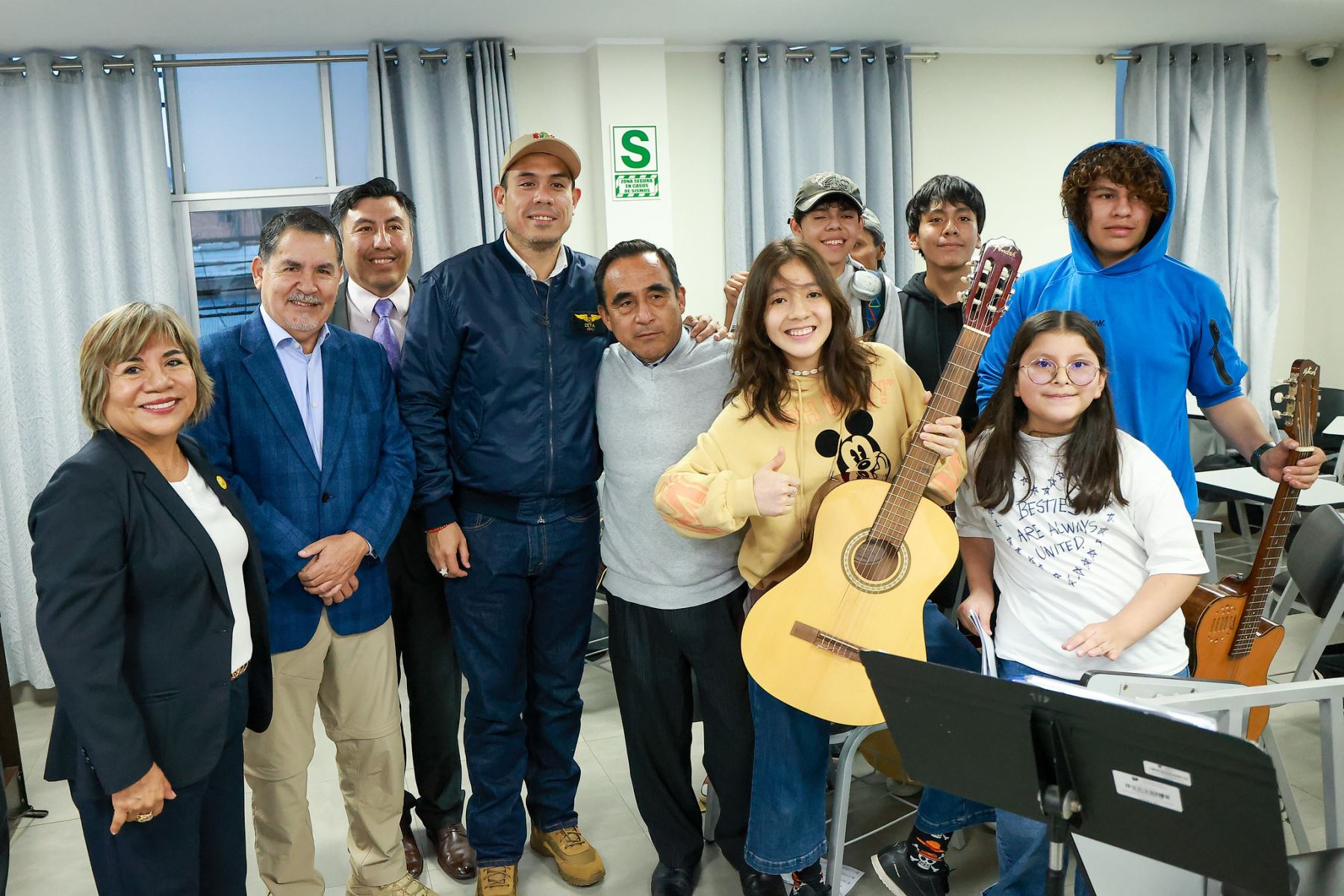 Presidente José Jerí recorre  nuevas instalaciones de la Universidad Nacional Daniel Alomía Robles (UNDAR). Foto: ANDINA/Prensa Presidencia
