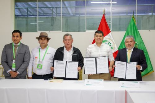 El Ministerio de Vivienda reafirma su compromiso de seguir trabajando de manera articulada con las regiones. Foto: MVCS