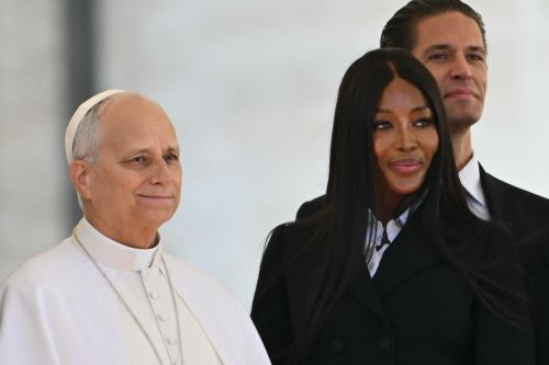 El Papa León XIV recibe a la modelo Naomi Campbell en audiencia privada en el Vaticano