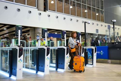 Migraciones instalará en los próximos meses módulos de autoenrolamiento para gestionar pasaporte de manare más rápida. Foto: ANDINA/Difusión.