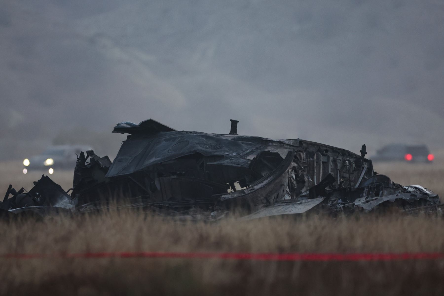 Turquía informó que el avión Hércules C-130 se estrelló cuando regresaba de Azerbaiyán y que los investigadores habían recuperado hasta el momento 19 cuerpos y seguían buscando el último. Foto: AFP