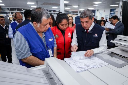 ONPE inicia impresión de más de 88 mil cédulas para primarias en el APRA y Renovación Popular.