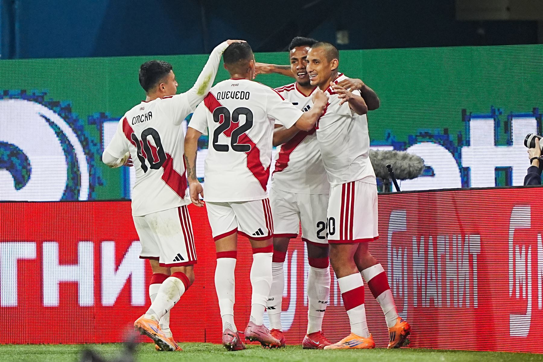 La selección peruana igualó 1-1 ante Rusia en el imponente Gazprom Arena de San Petersburgo.  Foto: ANDINA/Difusión FPF