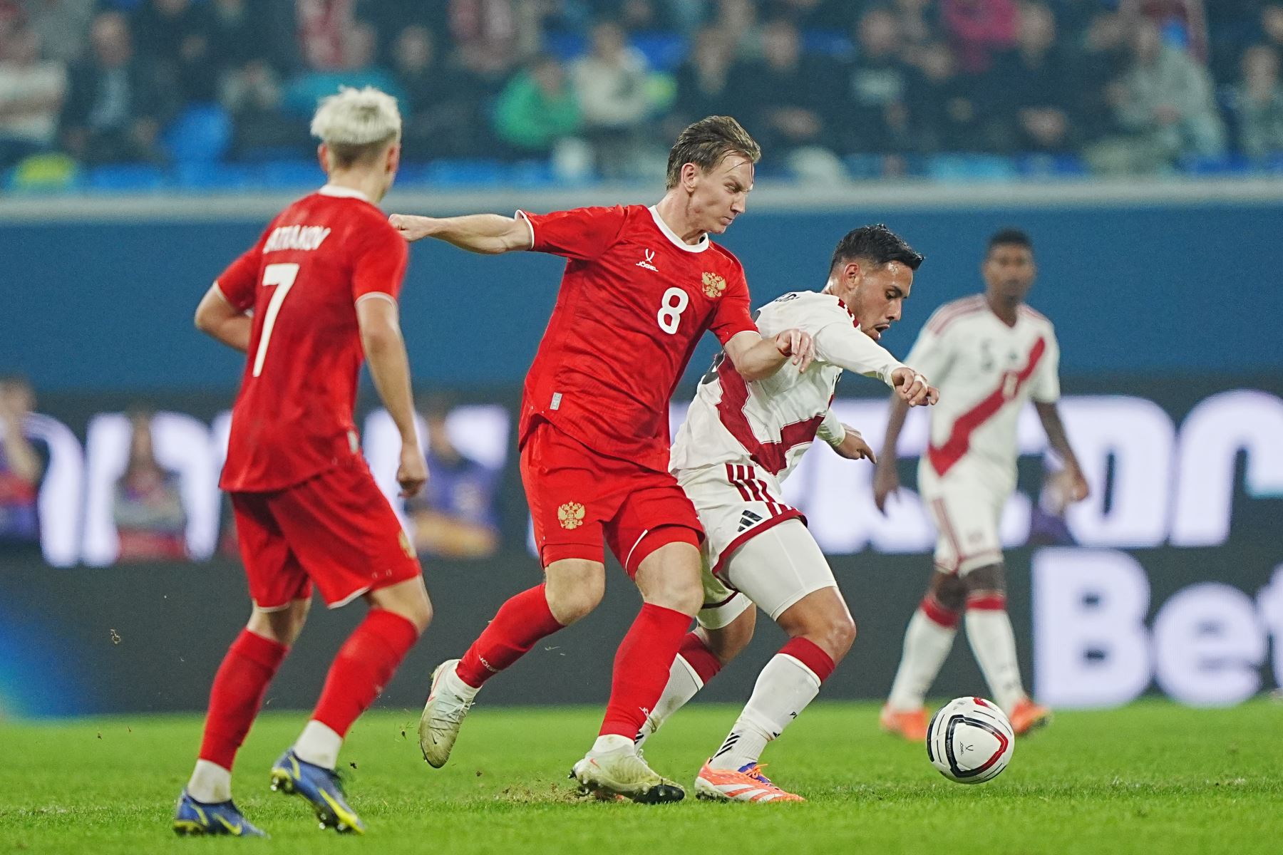 La selección peruana igualó 1-1 ante Rusia en el imponente Gazprom Arena de San Petersburgo. Foto: ANDINA/Difusión FPF