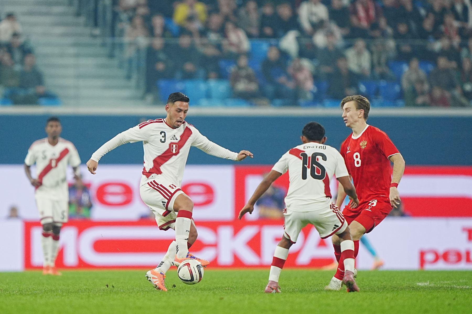 La selección peruana igualó 1-1 ante Rusia en el imponente Gazprom Arena de San Petersburgo.  Foto: ANDINA/Difusión FPF