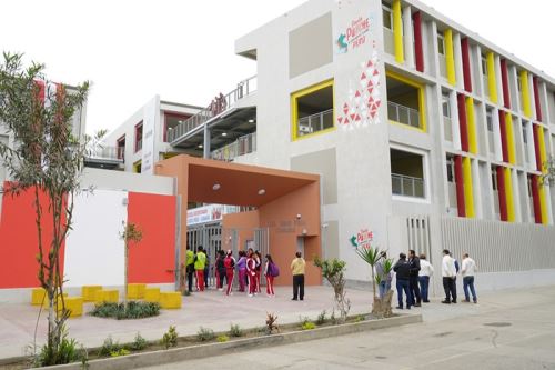 La IE 3080 Perú-Canadá, en Los Olivos, será sede del encuentro ‘Mujeres que inspiran, estudiantes que transforman’. Foto: INTERNET/Medios.