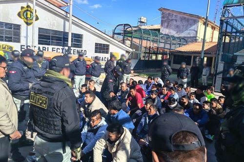 El traslado de internos se hizo en virtud de la política del INPE para el fortalecimiento del sistema penitenciario y en cumplimiento al plan de reordenamiento inmediato en cárceles para reducir el hacinamiento. Foto: INPE