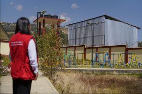 El mantenimiento comprenderá acciones preventivas y correctivas de la infraestructura, instalaciones de agua, electricidad, reparación, reposición y mantenimiento de mobiliario y equipamiento, entre otros servicios esenciales. 